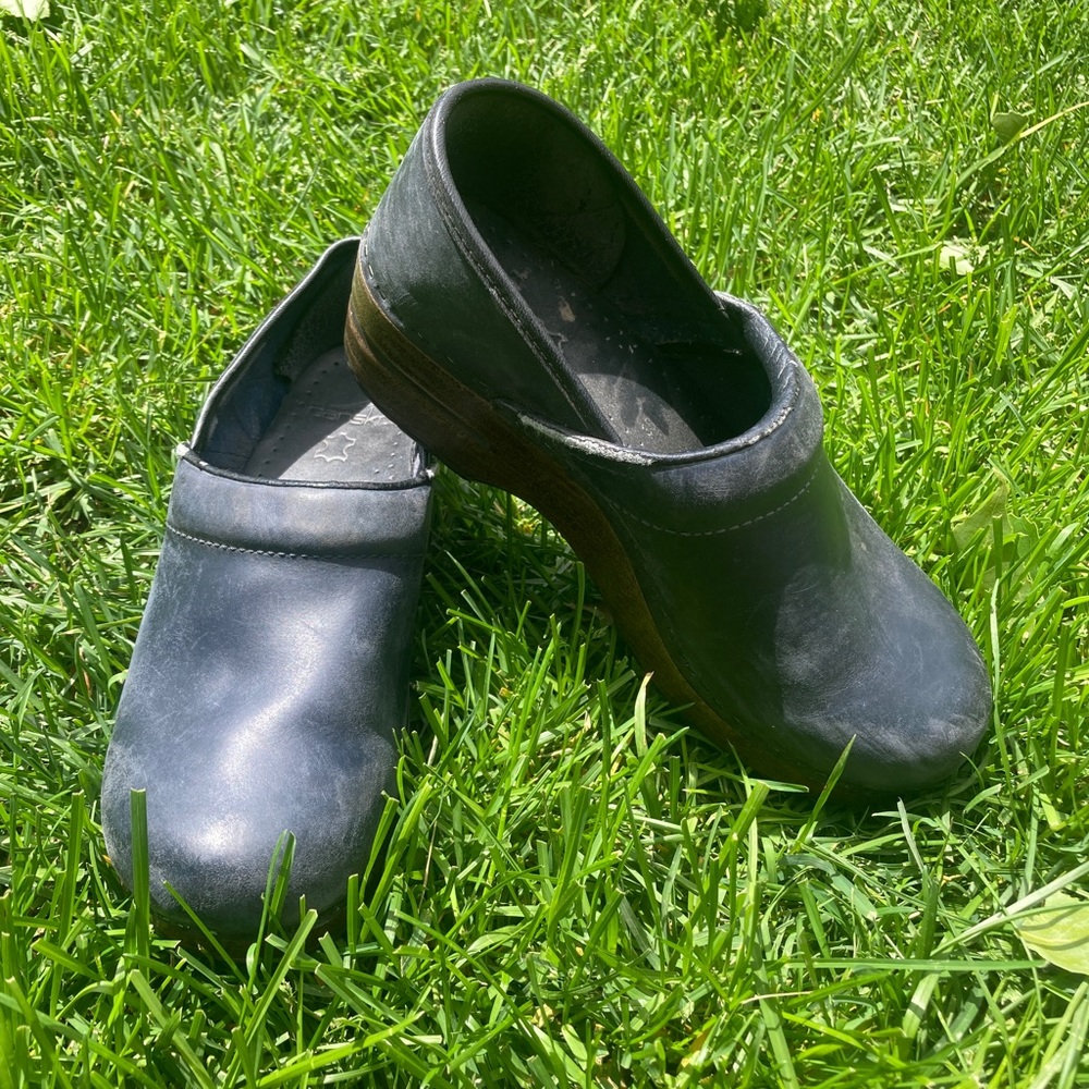 Dansko cloggs